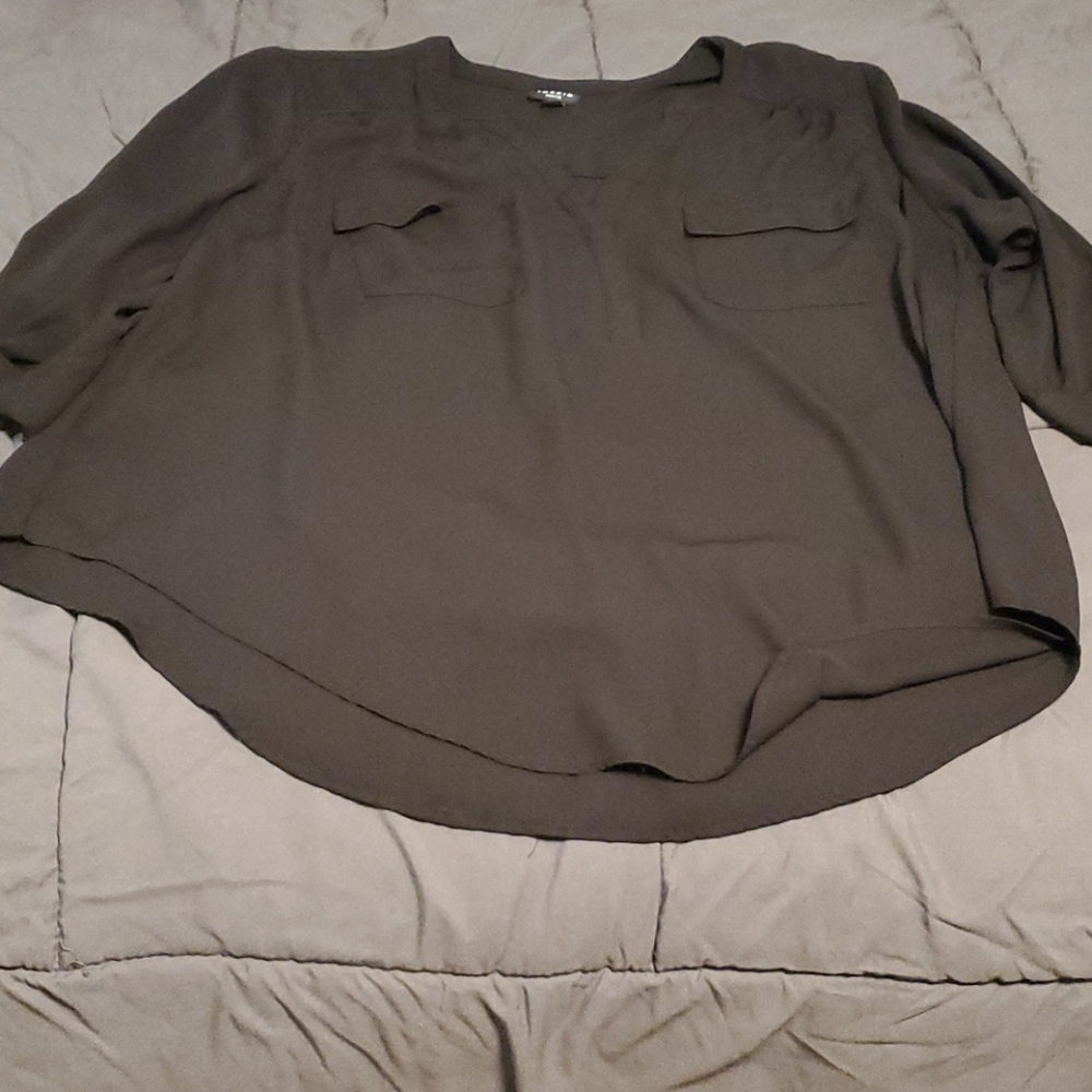 Black 3/4 sleeve flattering Torrid blouse